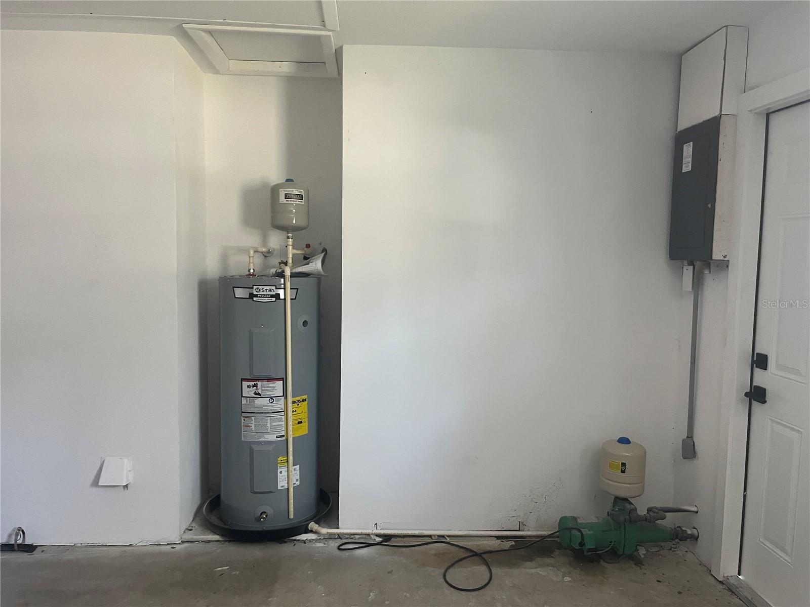 FAIR OAKS 4TH ADD - Residential Lease