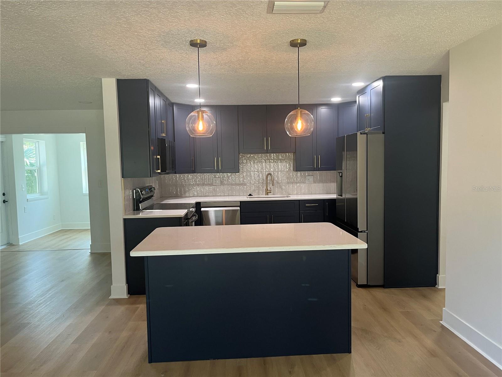 FAIR OAKS 4TH ADD - Residential Lease