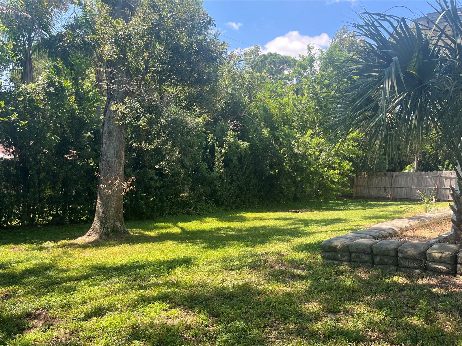 FAIR OAKS 4TH ADD - Residential Lease