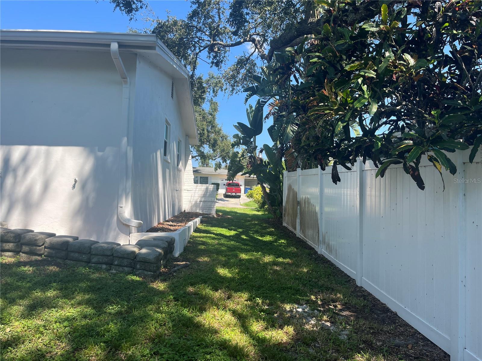FAIR OAKS 4TH ADD - Residential Lease