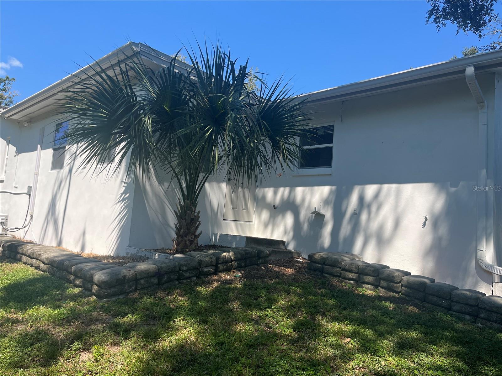 FAIR OAKS 4TH ADD - Residential Lease