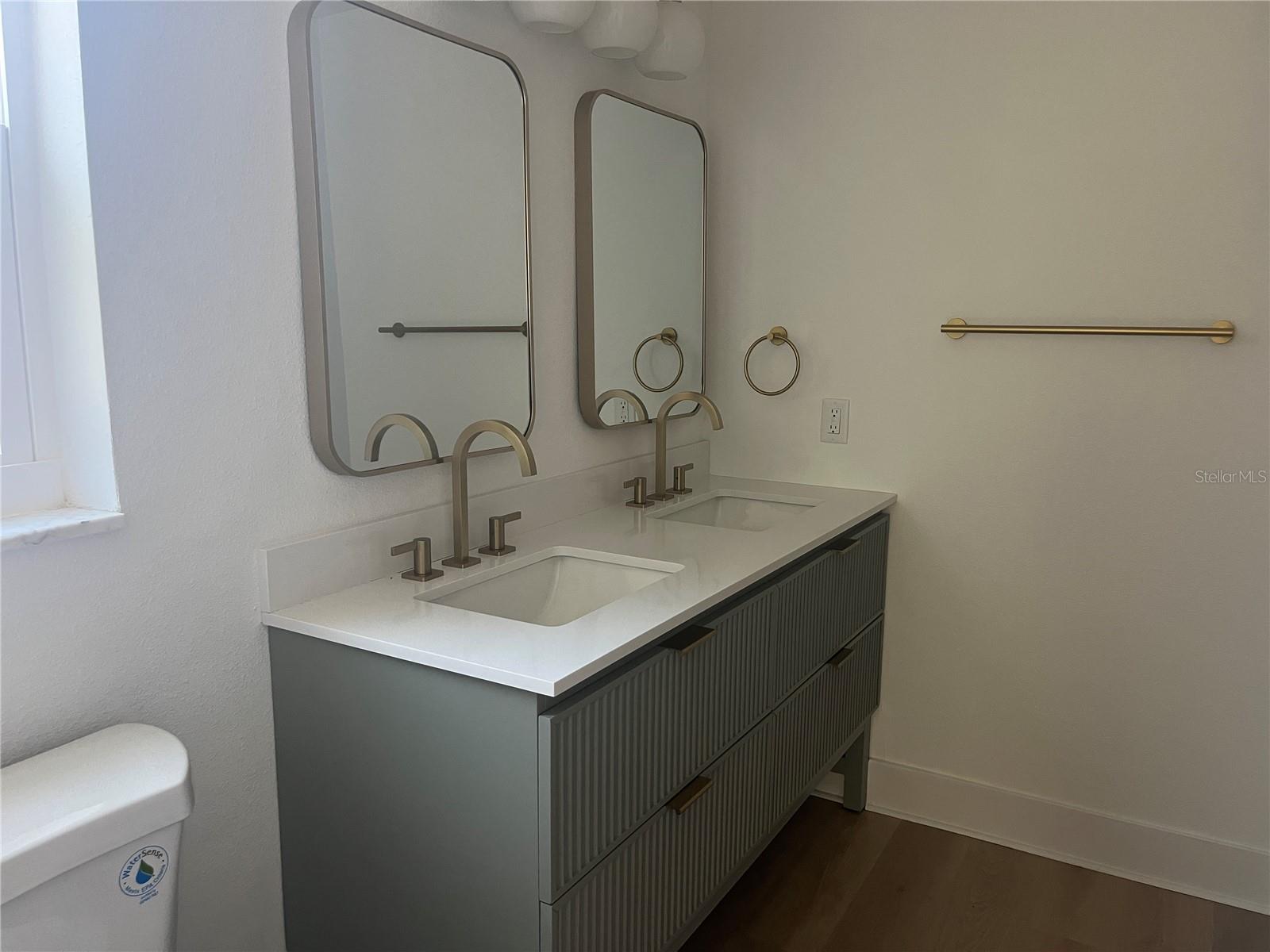 FAIR OAKS 4TH ADD - Residential Lease