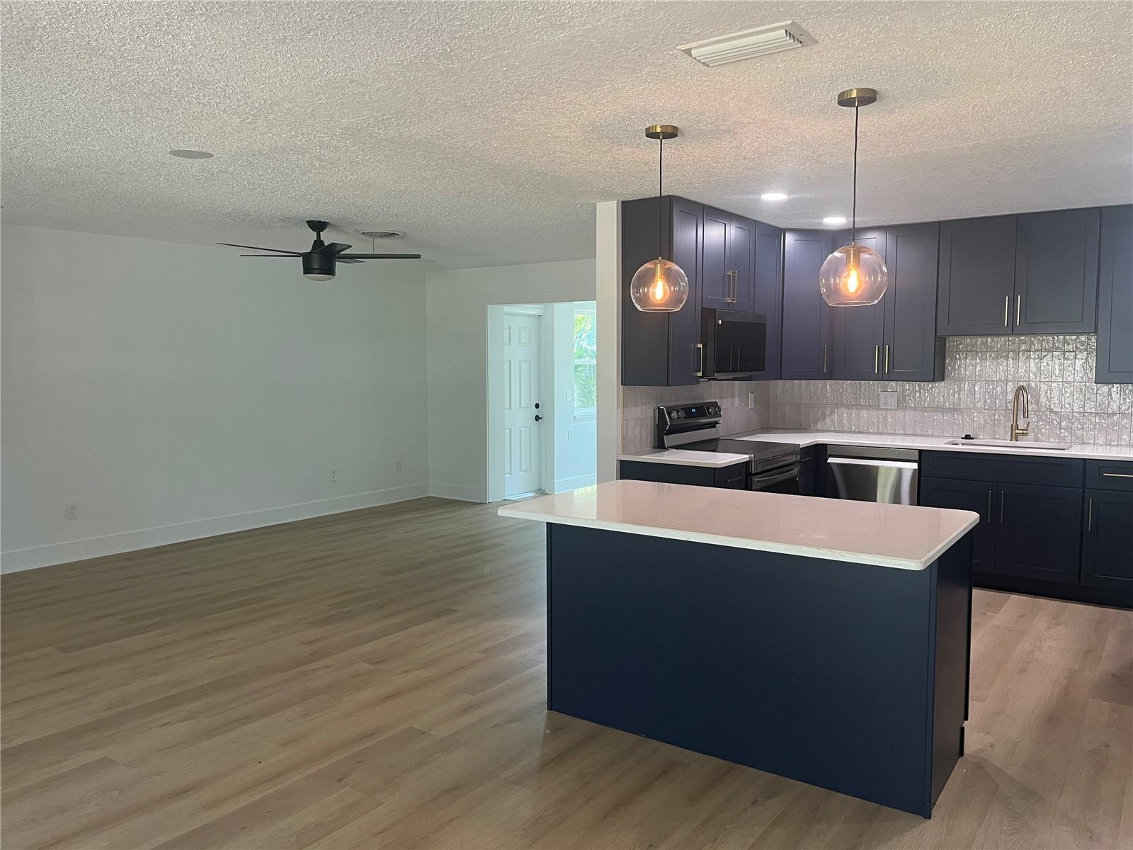 FAIR OAKS 4TH ADD - Residential Lease