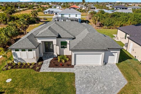 A home in PORT CHARLOTTE