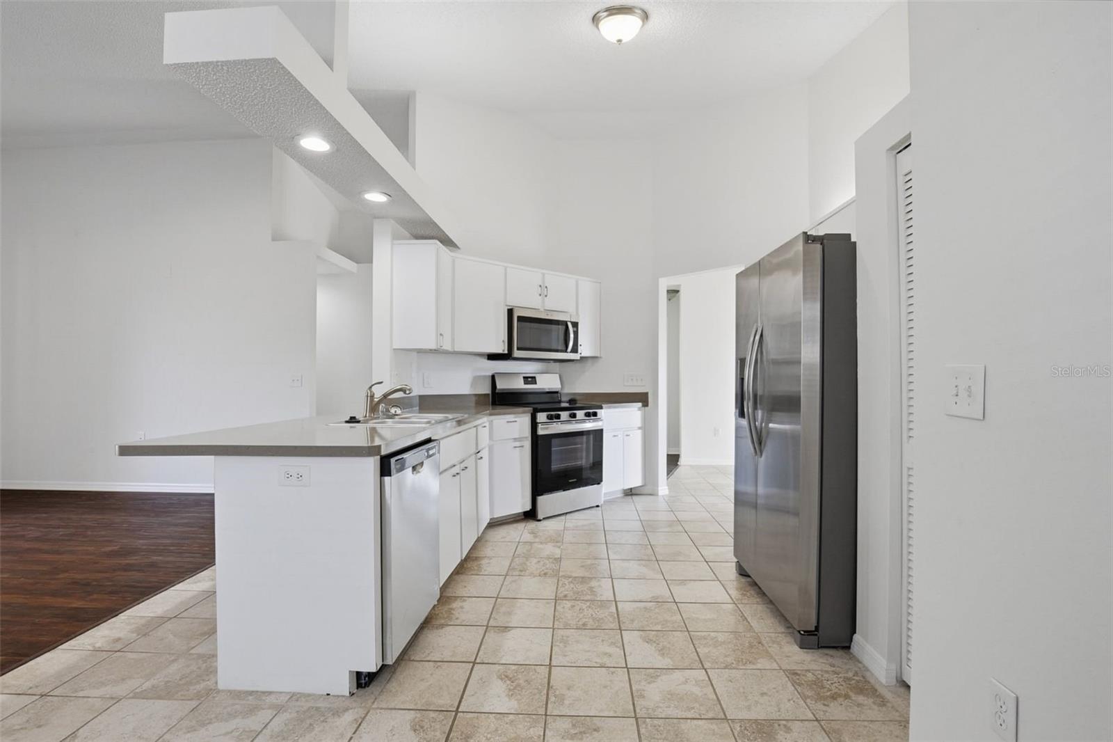 THE OAKS AT RIVER RIDGE - Residential