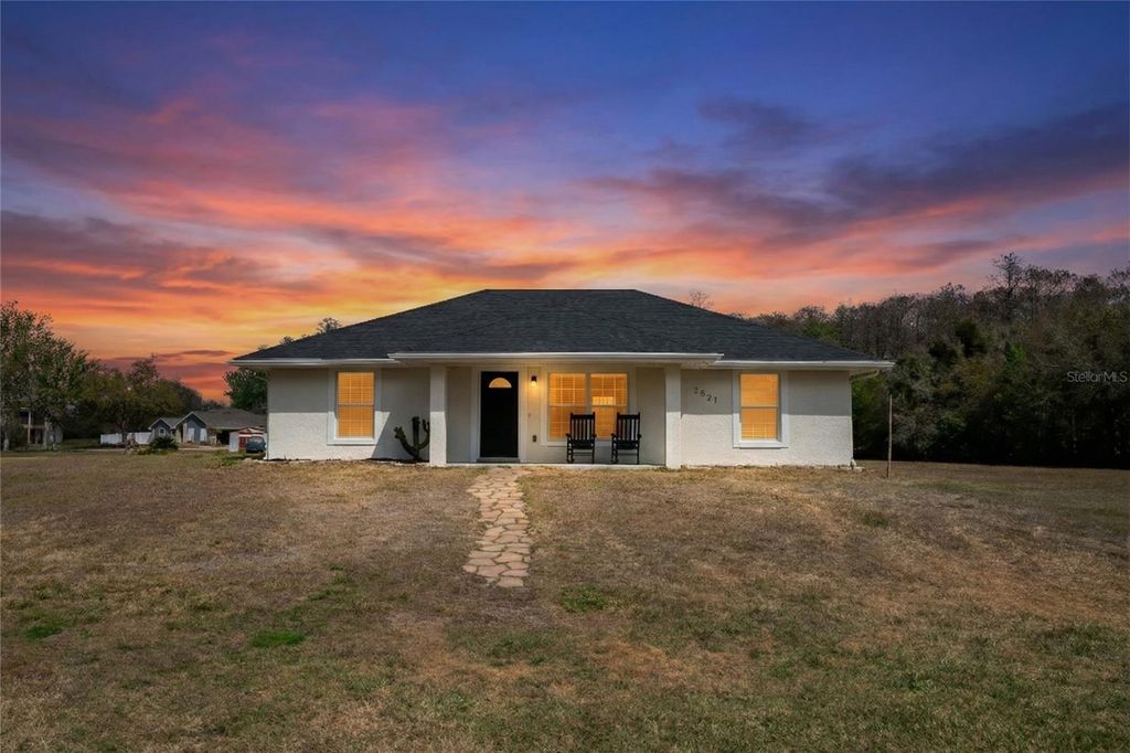 Photo of 2521 Winners Circle, Kissimmee, FL 34744 (MLS # O6387060)