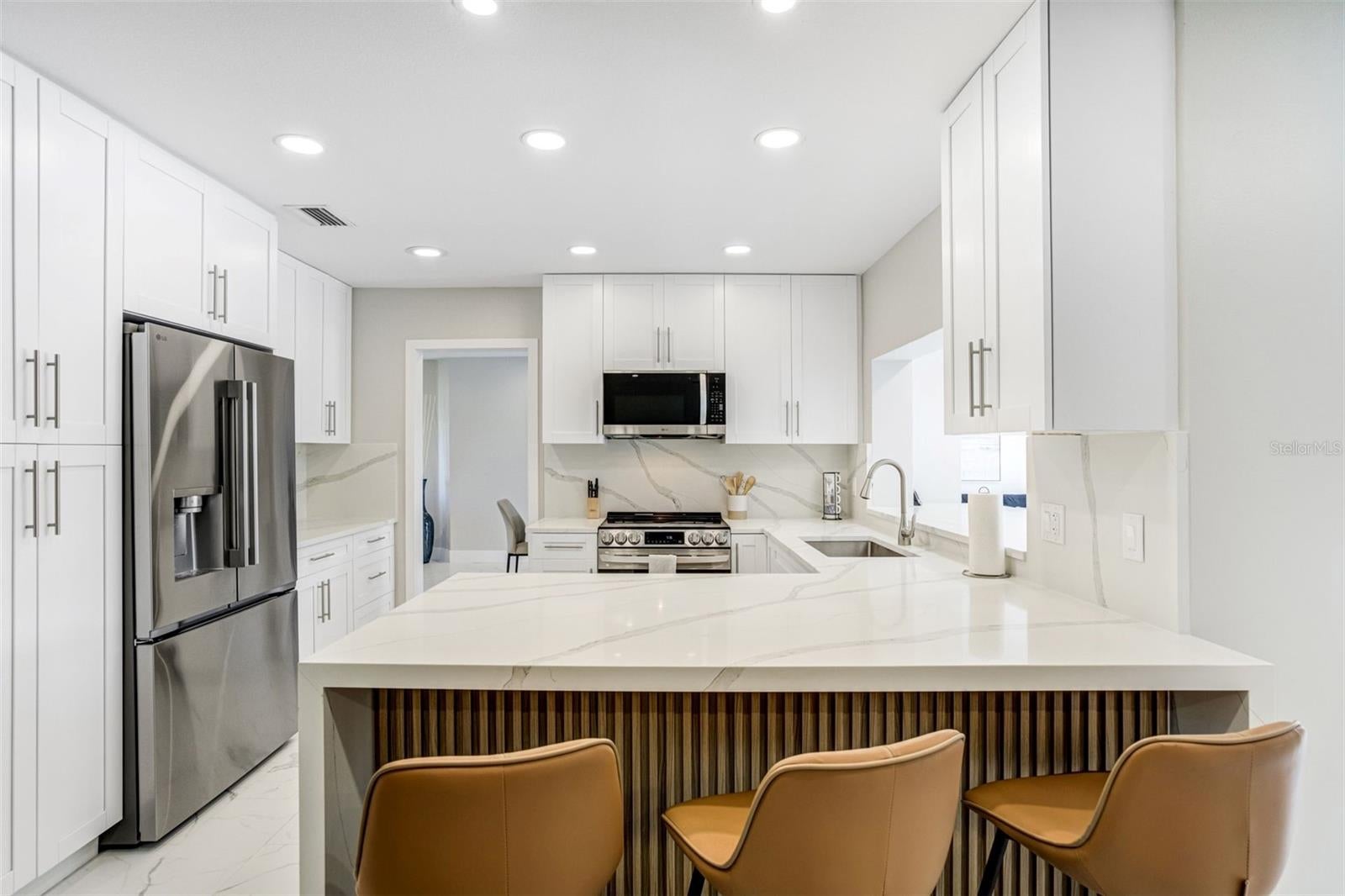 3923 DORAL DRIVE