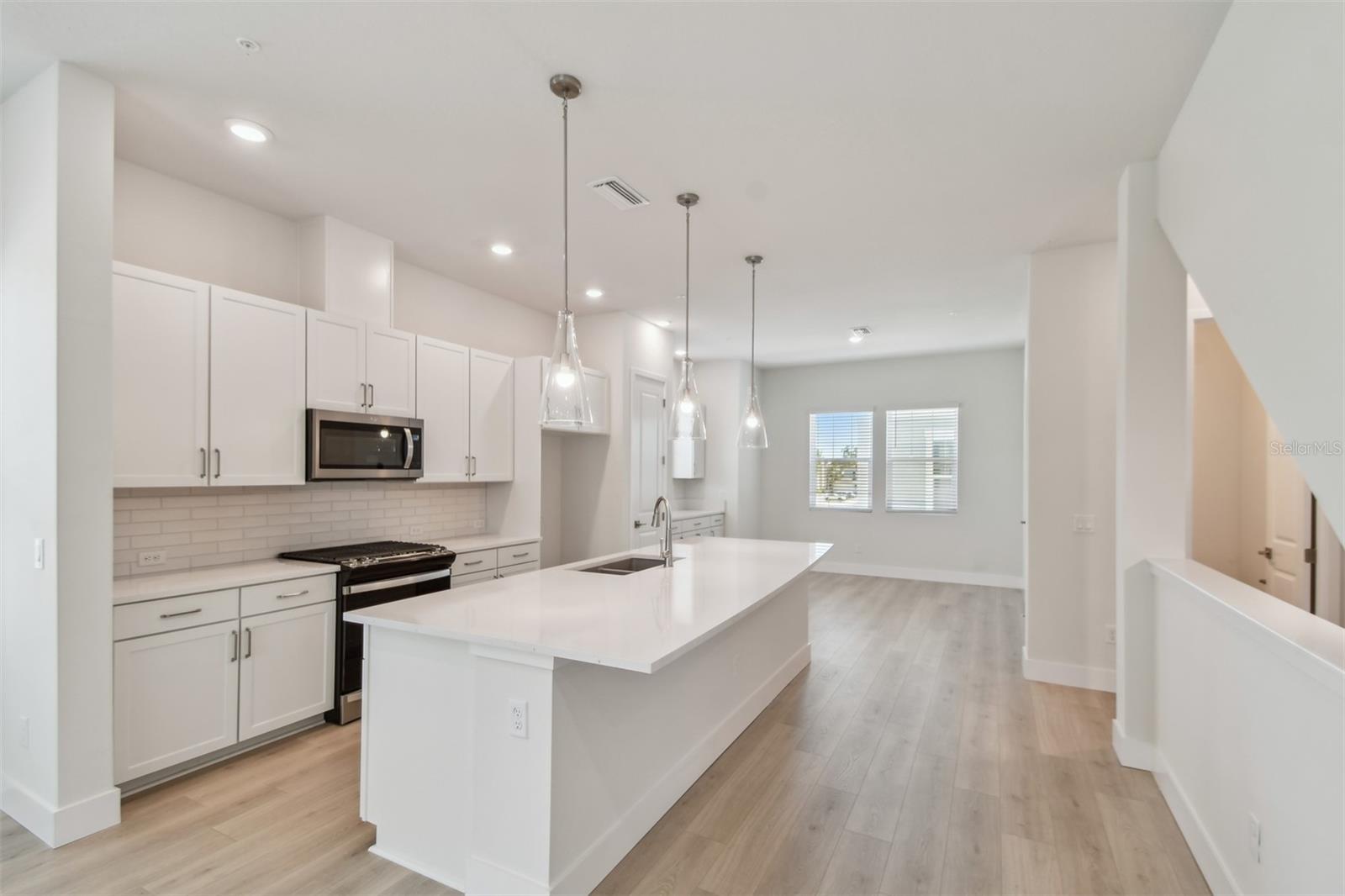 TOWNS AT UNION - Residential