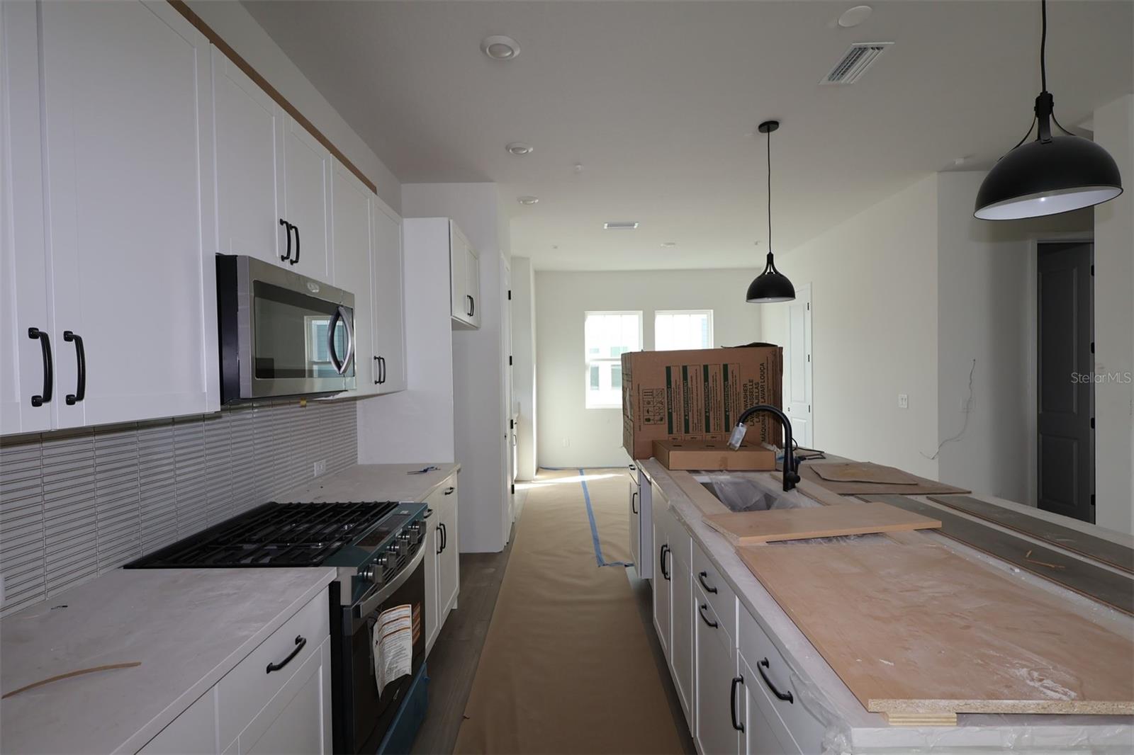 TOWNS AT UNION - Residential