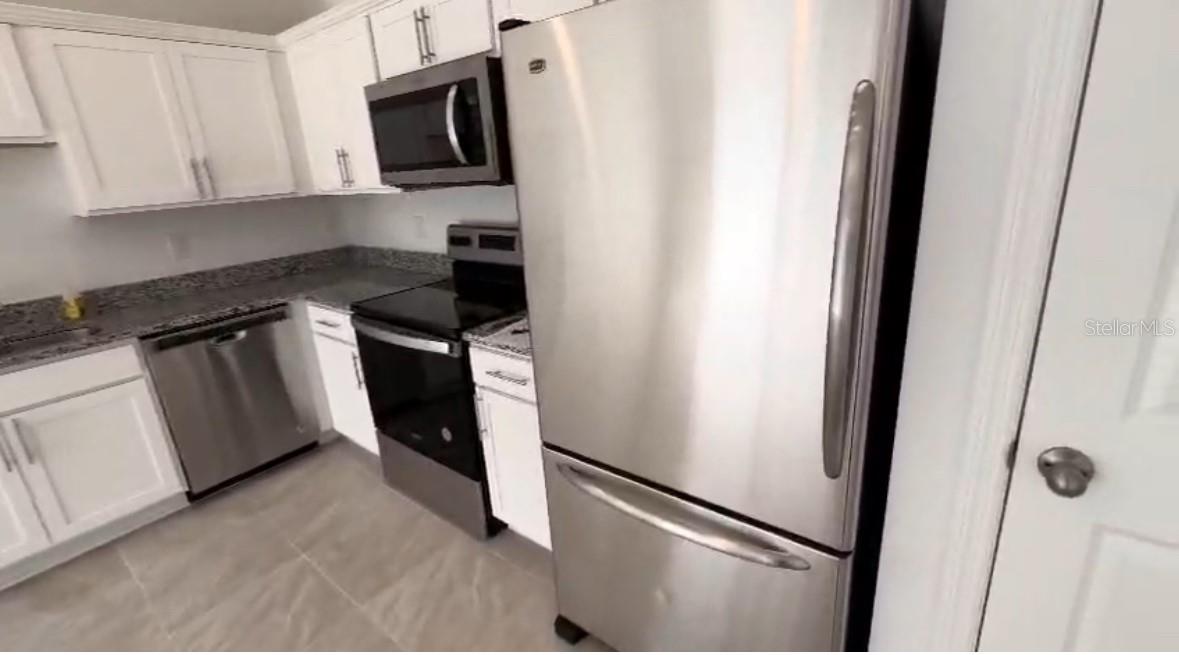 Casas a venda 4 - Jen Dantas 516 MADISON DRIVE