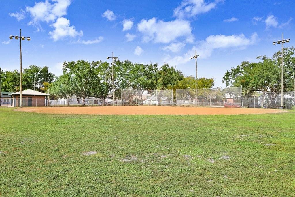 DREWS JOHN H SUB BLKS 1 TO 10 - Residential