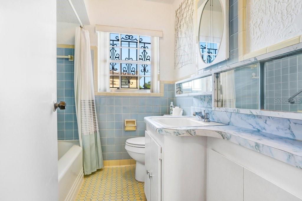 DREWS JOHN H SUB BLKS 1 TO 10 - Residential