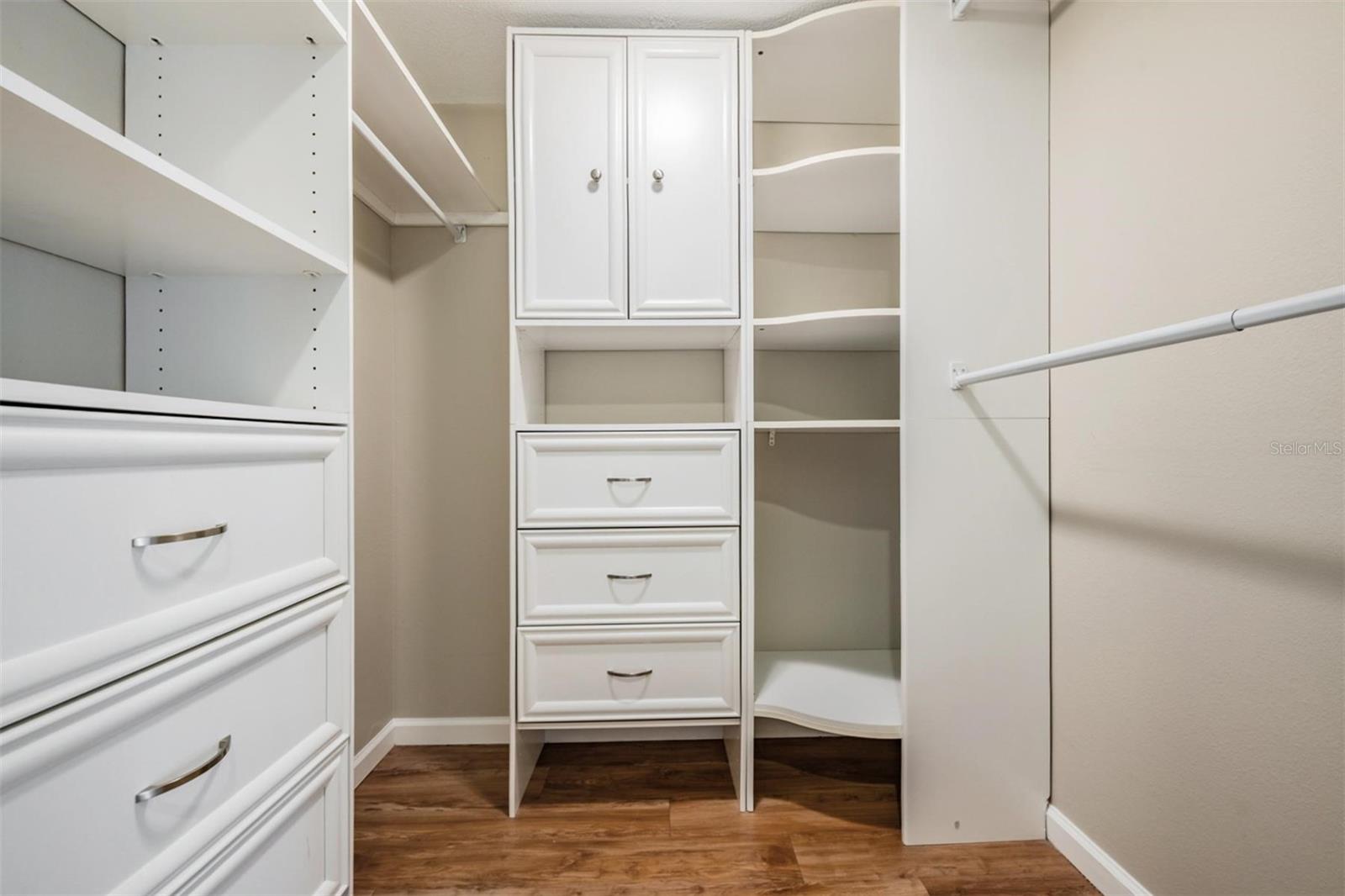 13602 S VILLAGE DRIVE 1204