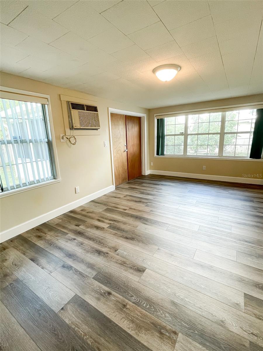 ORANGE LAKE VILLAGE - Residential