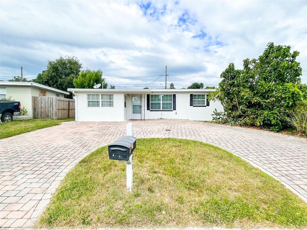 Photo of 10491 117th Drive, Largo, FL 33773 (MLS # TB8438381)