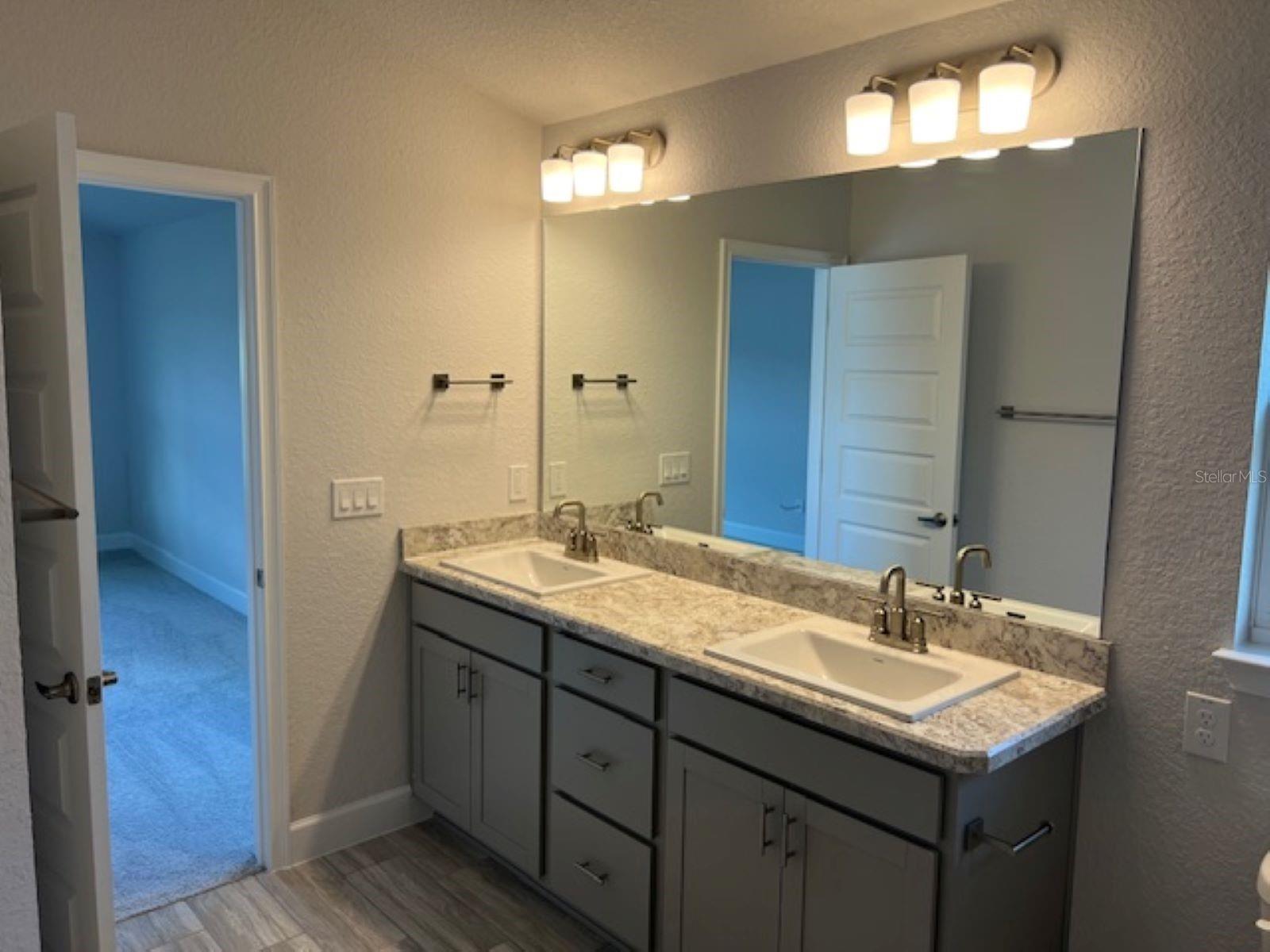 WEST OAK - Residential