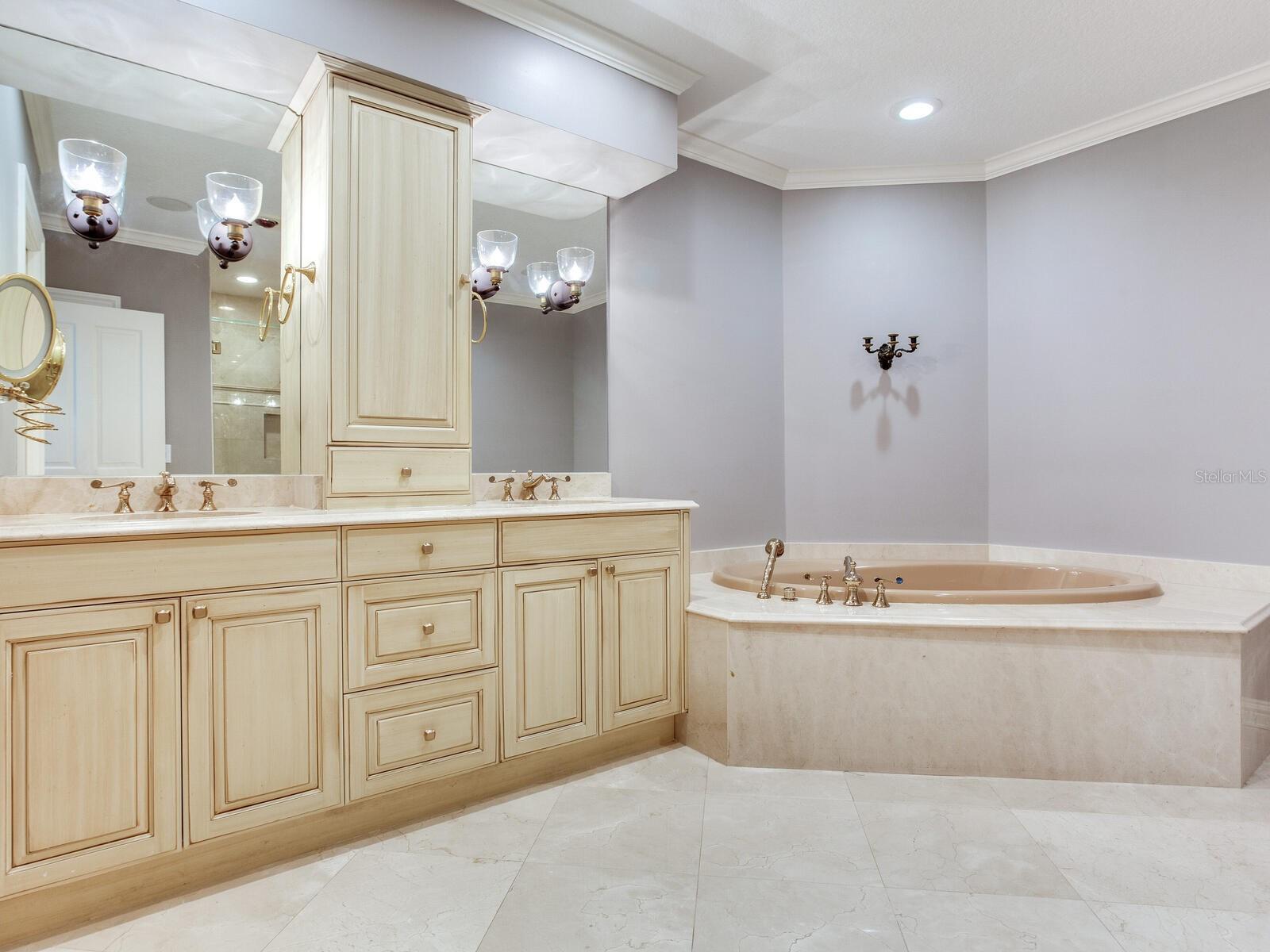 ALAGON ON BAYSHORE+ - Residential