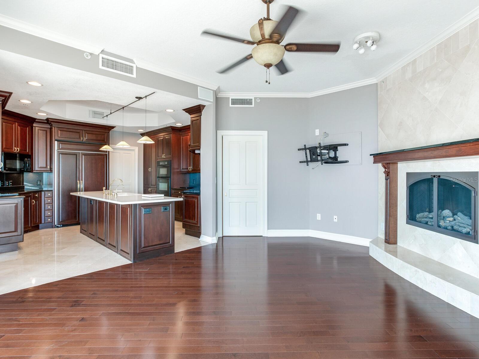 ALAGON ON BAYSHORE+ - Residential