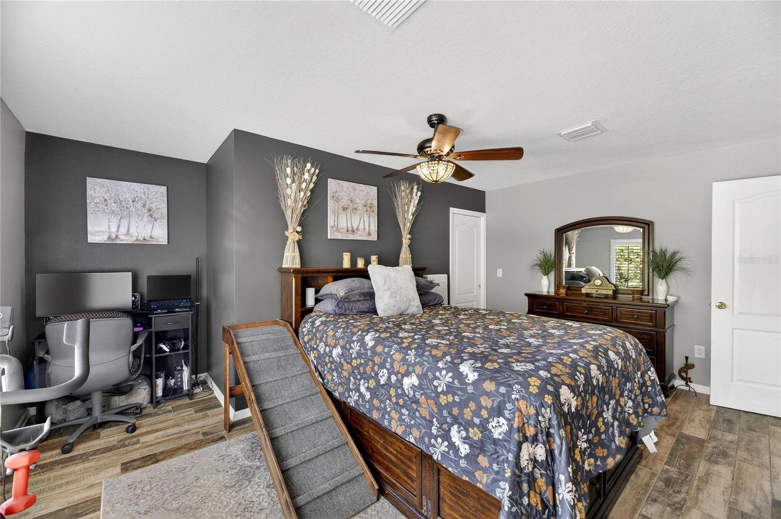 LEXINGTON OAKS VILLAGES 18 19 & 20 - Residential