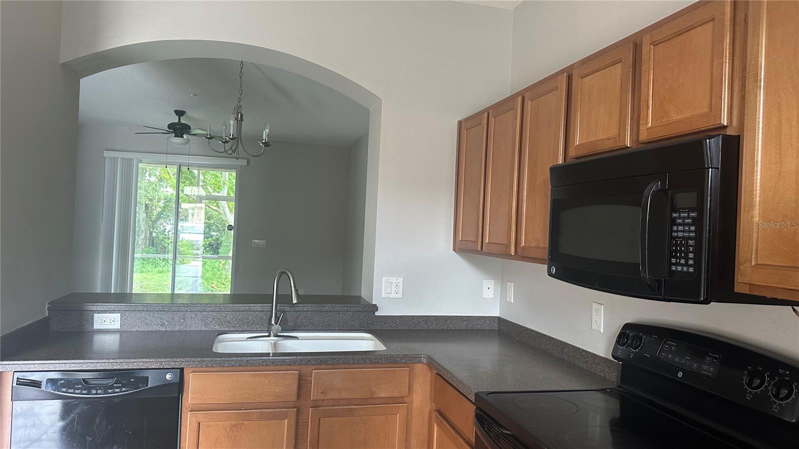 BRADFORD MANOR TWNHMS REP - Residential Lease