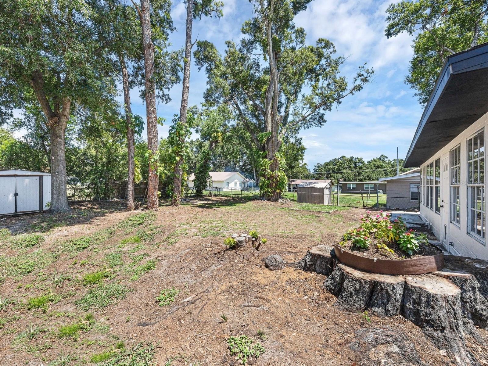 AZALEA PARK - Residential