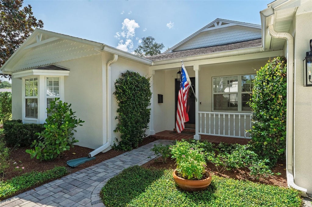 Photo of 1230 Norwood Place, Orlando, FL 32804 (MLS # O6438254)