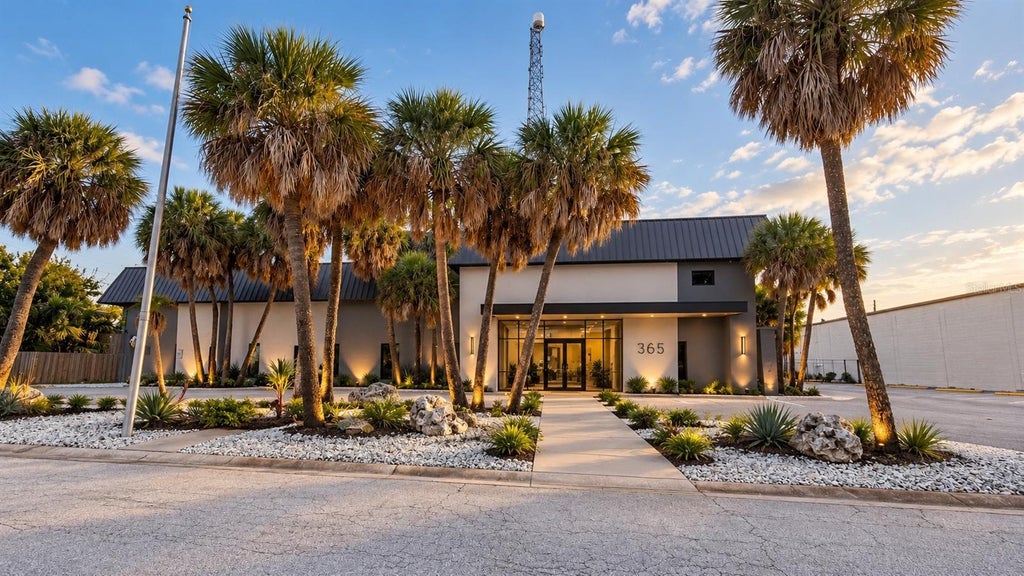 Photo of 365 105th Terrace NE, St Petersburg, FL 33716 (MLS # O6441305)
