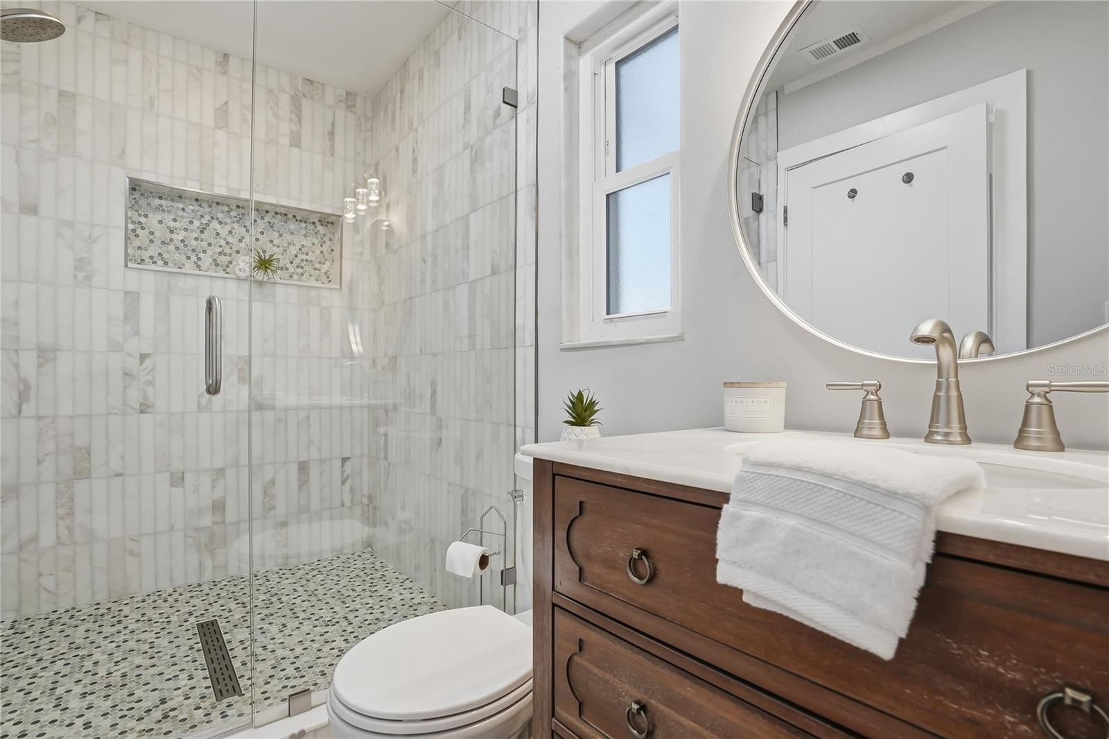 SHORE ACRES OVERLOOK SEC - Residential