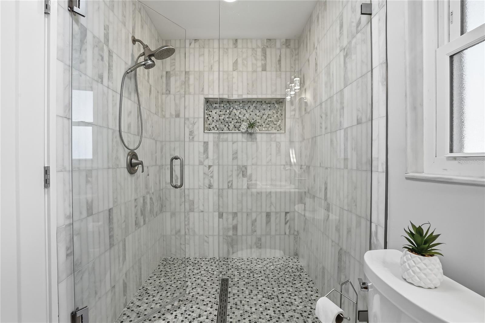 SHORE ACRES OVERLOOK SEC - Residential