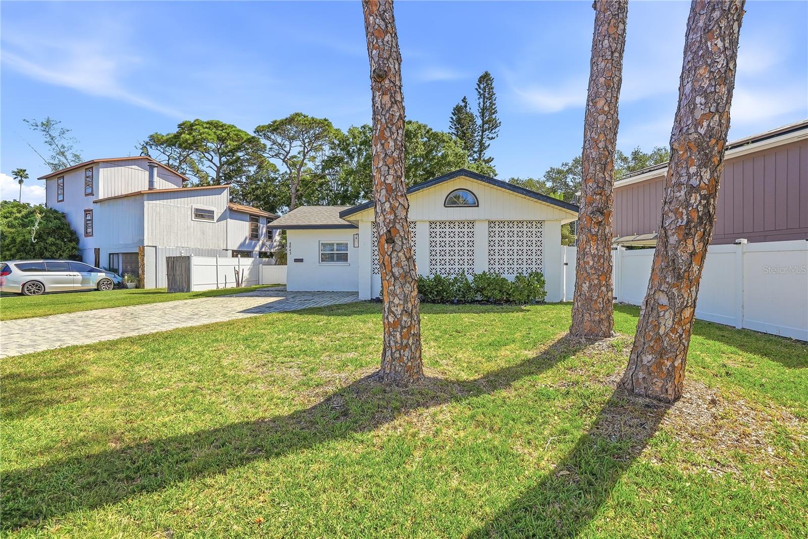 SHORE ACRES OVERLOOK SEC - Residential