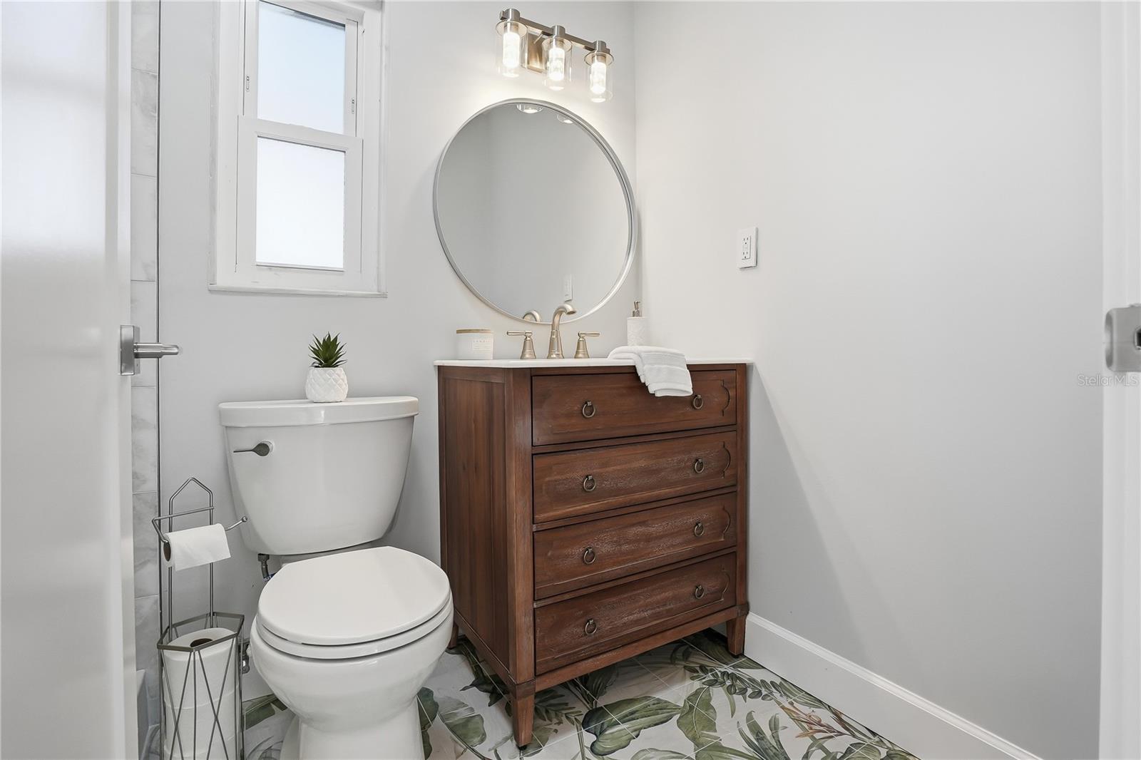 SHORE ACRES OVERLOOK SEC - Residential