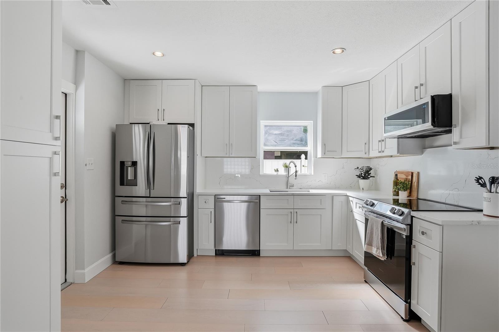 SHORE ACRES OVERLOOK SEC - Residential