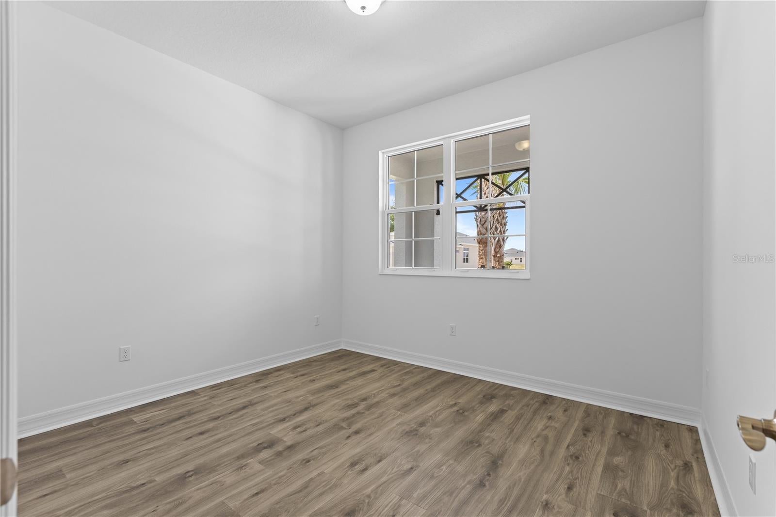 1068 LILIANA DRIVE