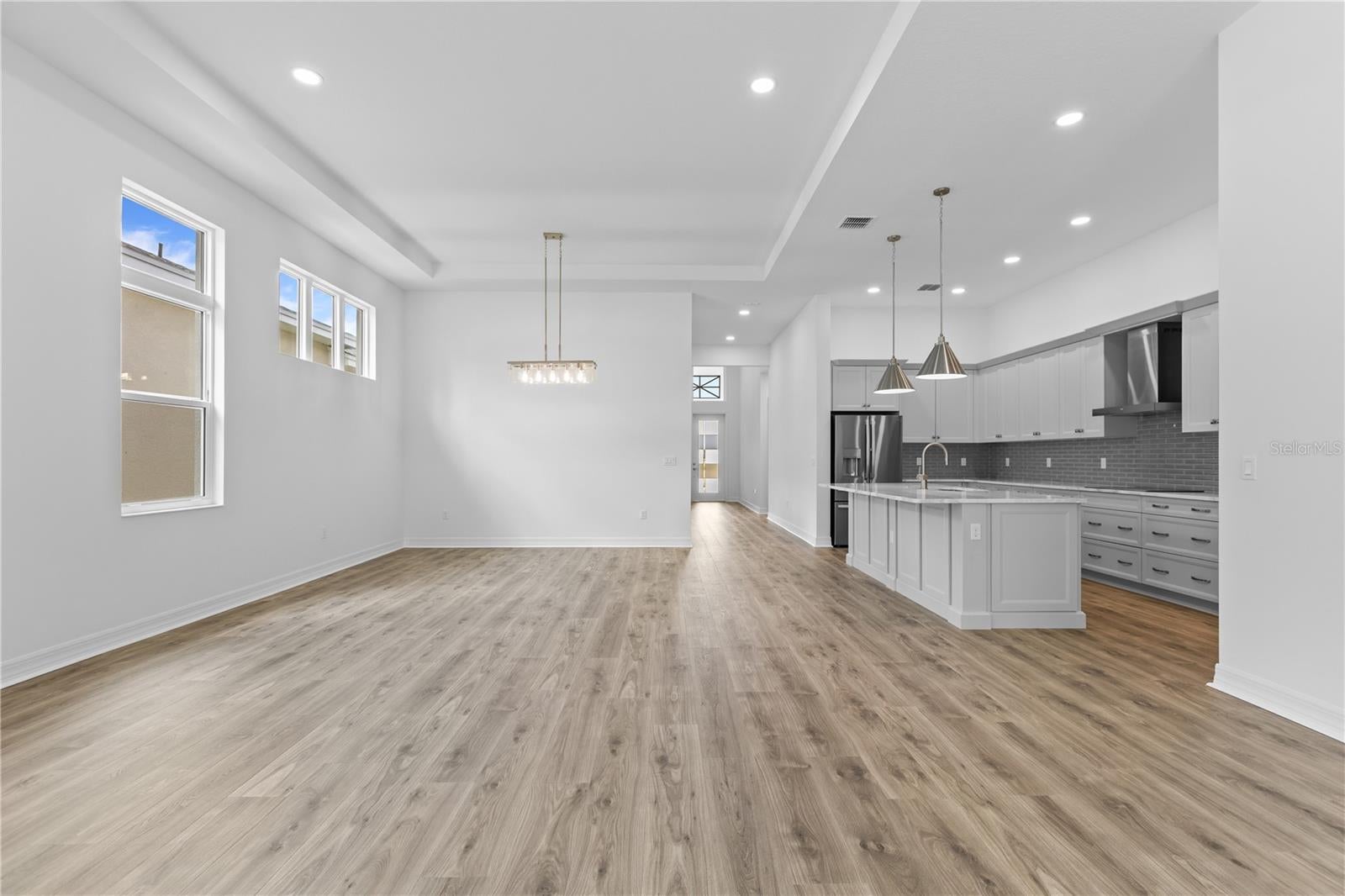 1068 LILIANA DRIVE