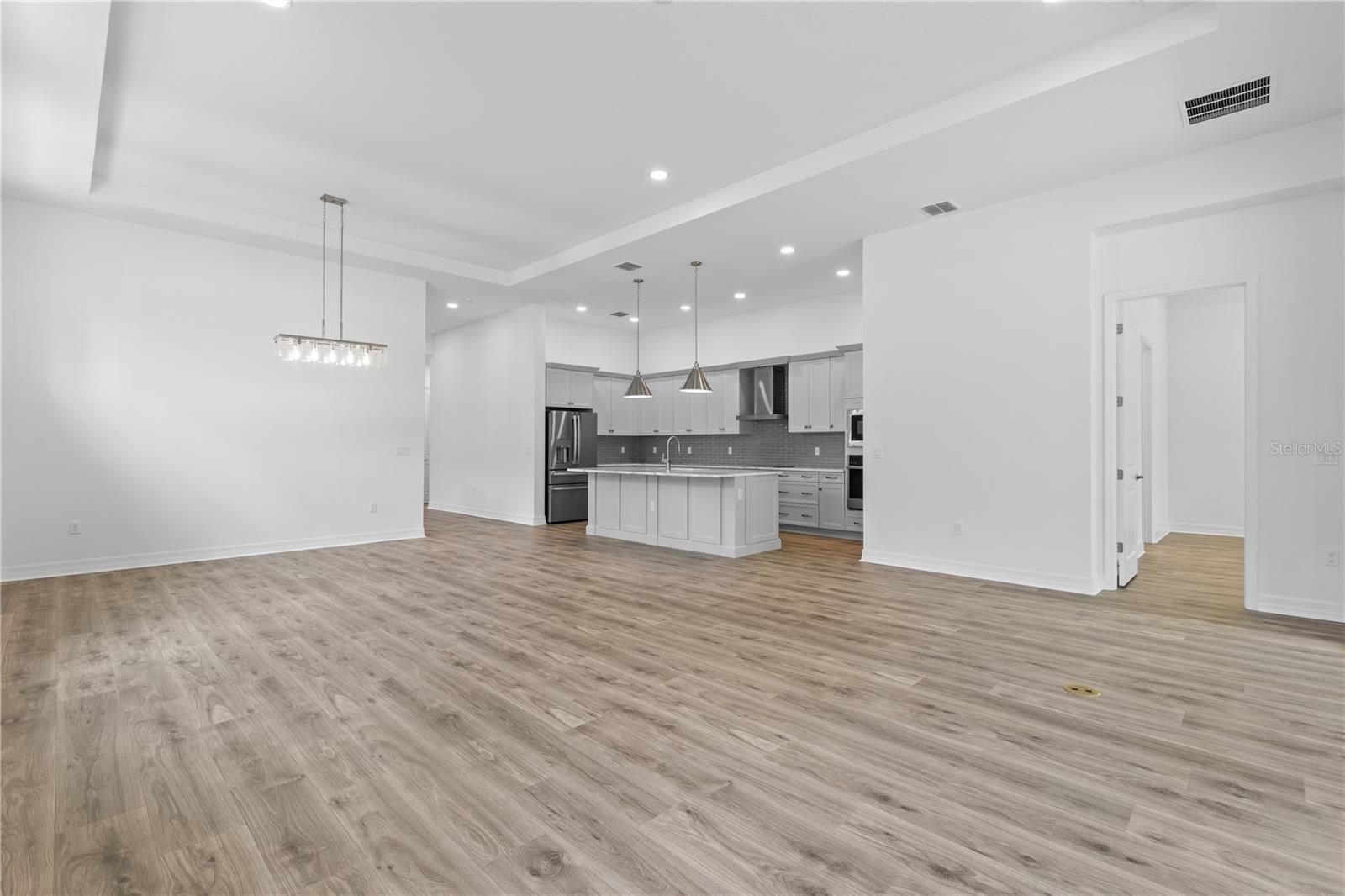 1068 LILIANA DRIVE