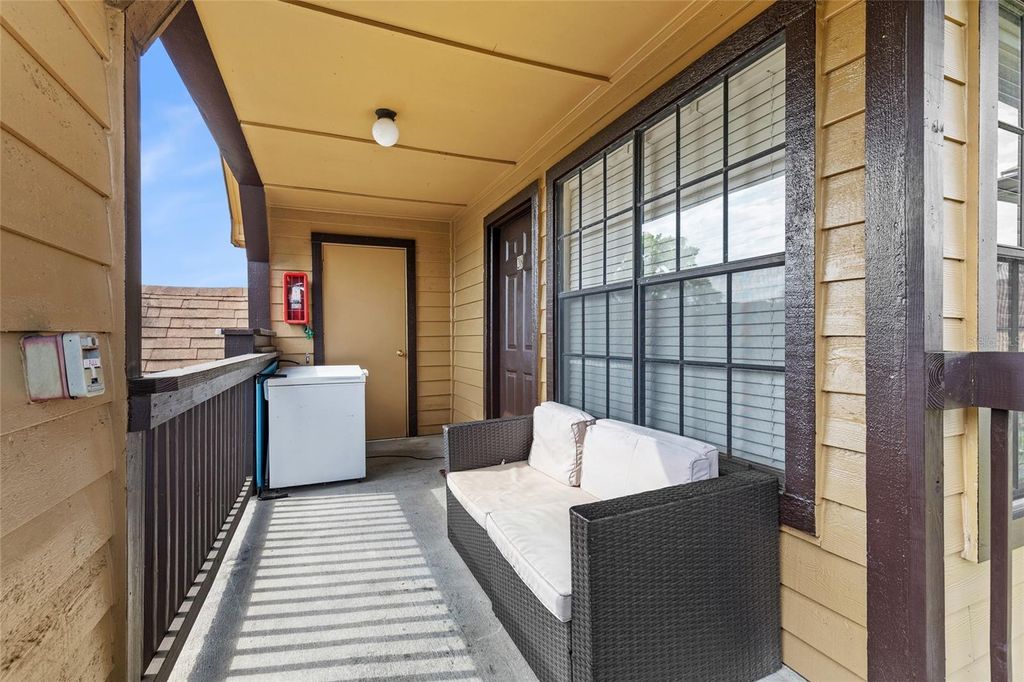 Photo of 320 Black Oak Court #208, Altamonte Springs, FL 32701 (MLS # O6391651)