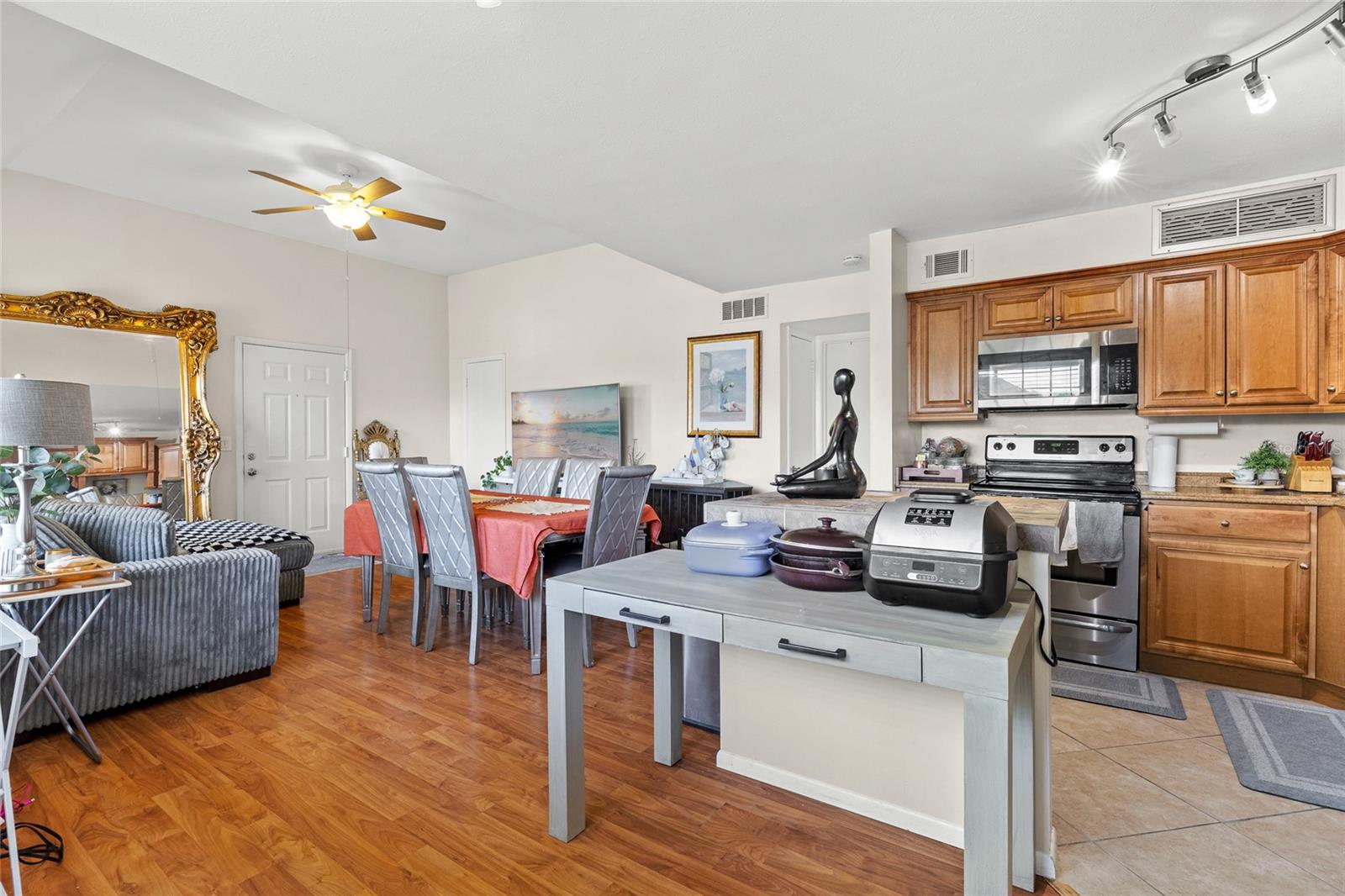 LAKEWOOD PARK A CONDO - Residential