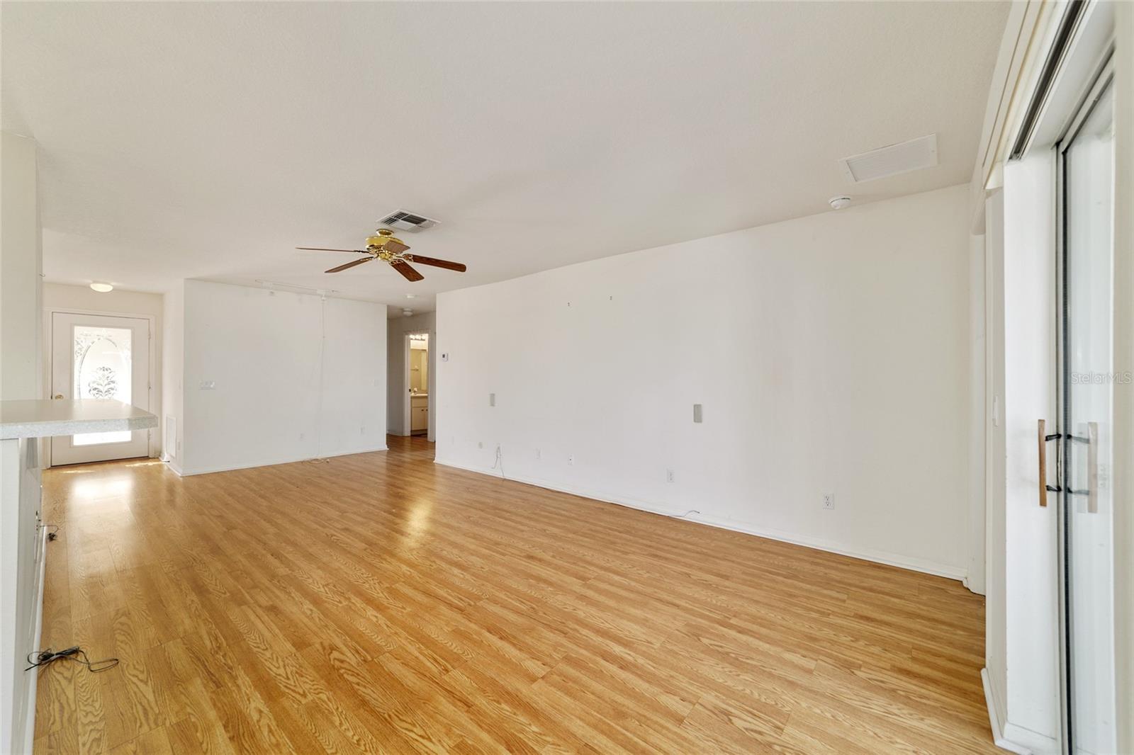 ON TOP OF THE WORLD - Residential