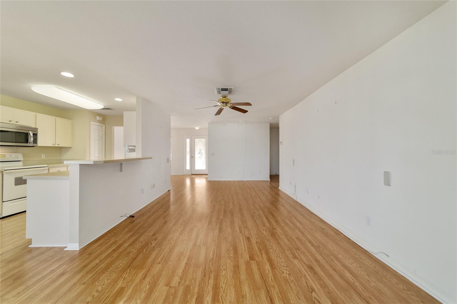 ON TOP OF THE WORLD - Residential