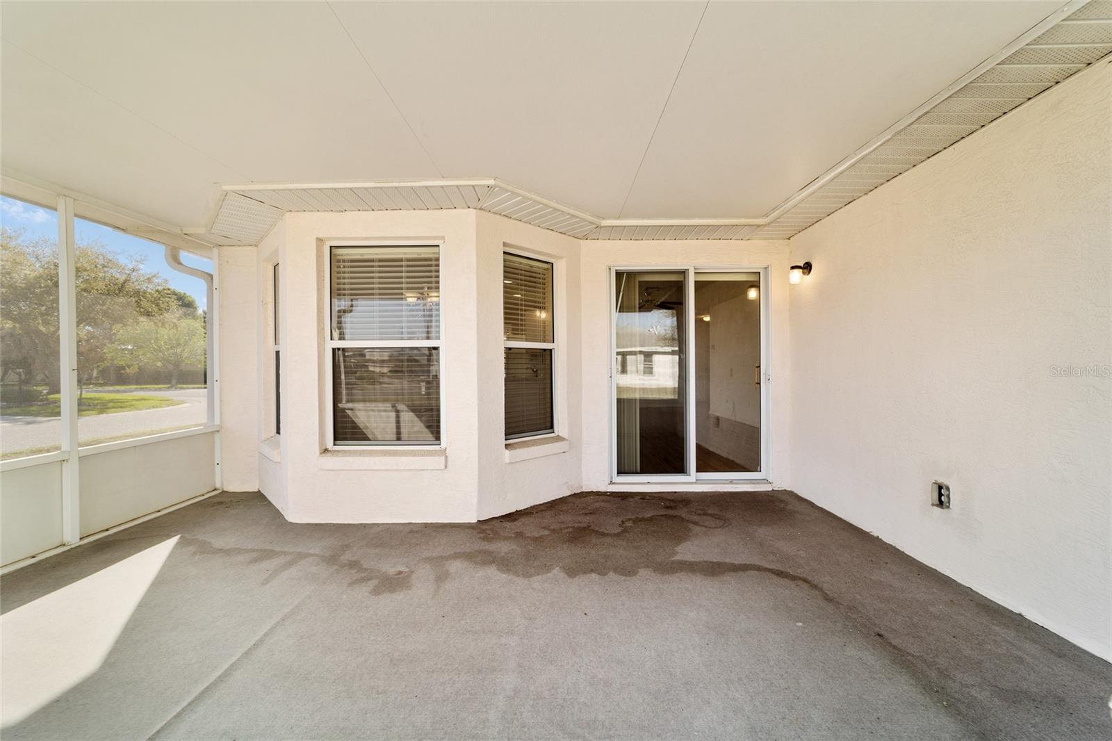 ON TOP OF THE WORLD - Residential