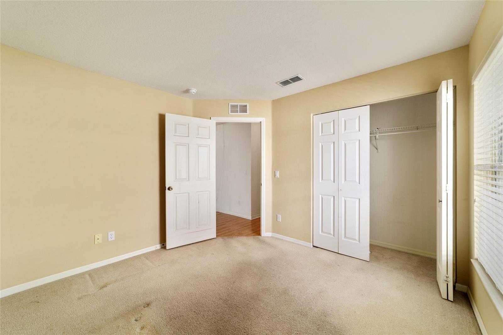 ON TOP OF THE WORLD - Residential