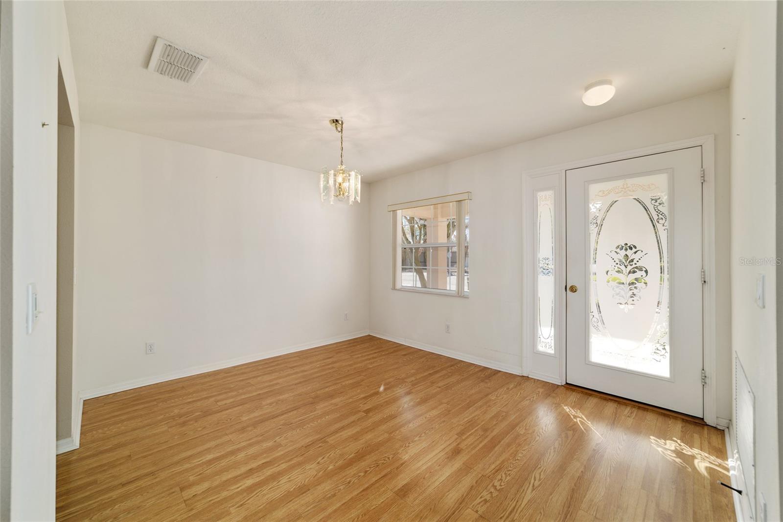 ON TOP OF THE WORLD - Residential