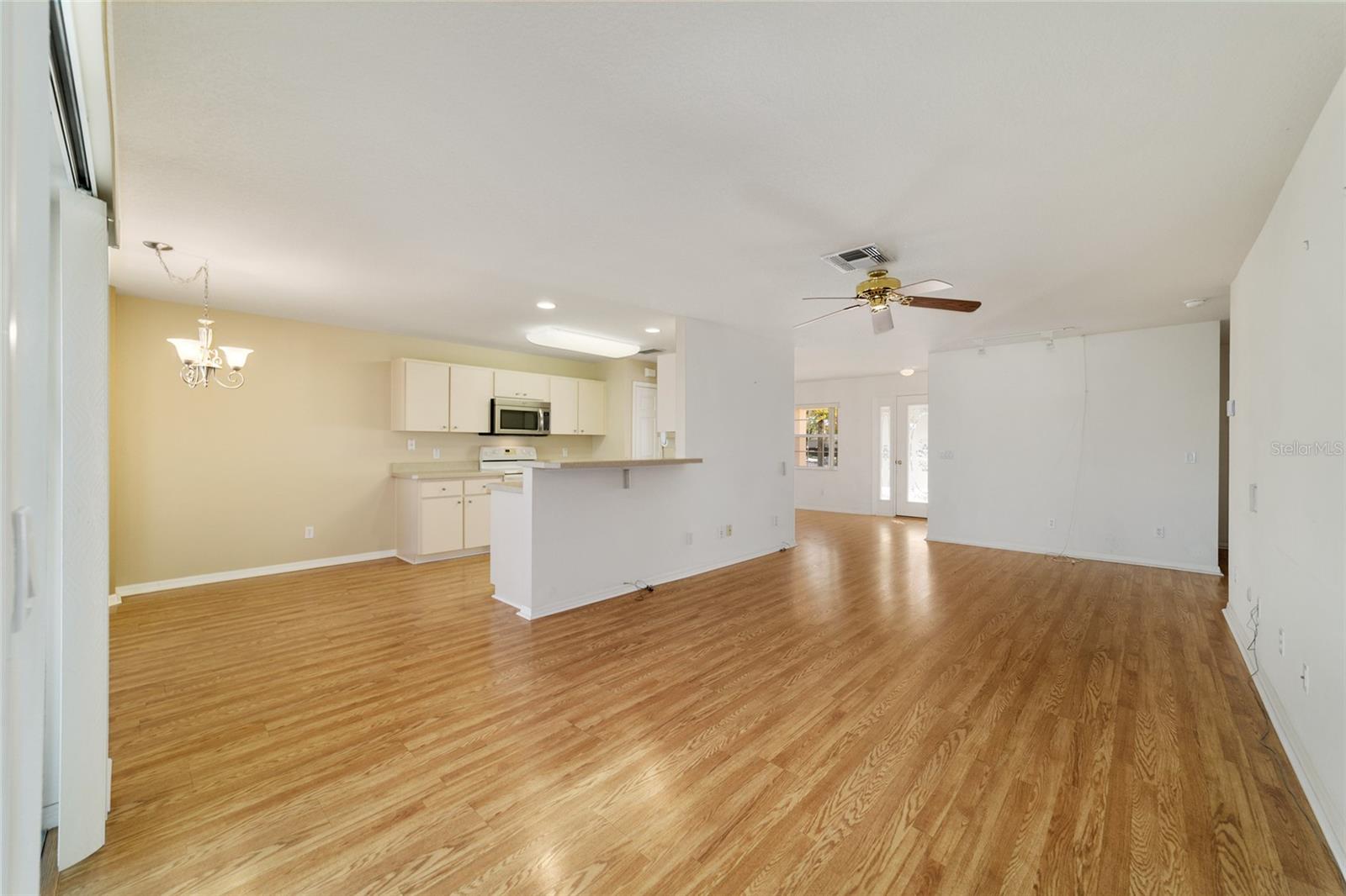 ON TOP OF THE WORLD - Residential