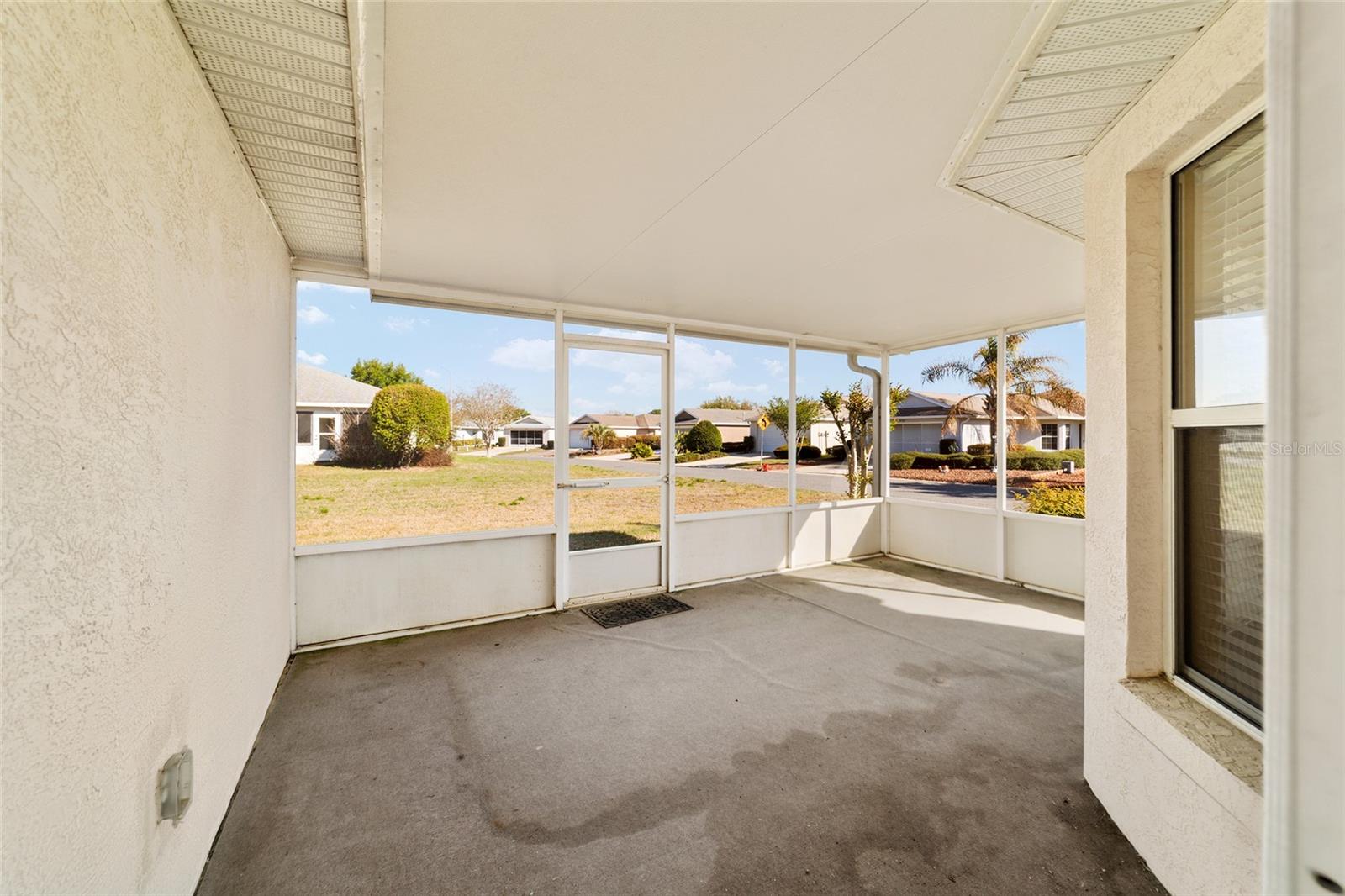 ON TOP OF THE WORLD - Residential