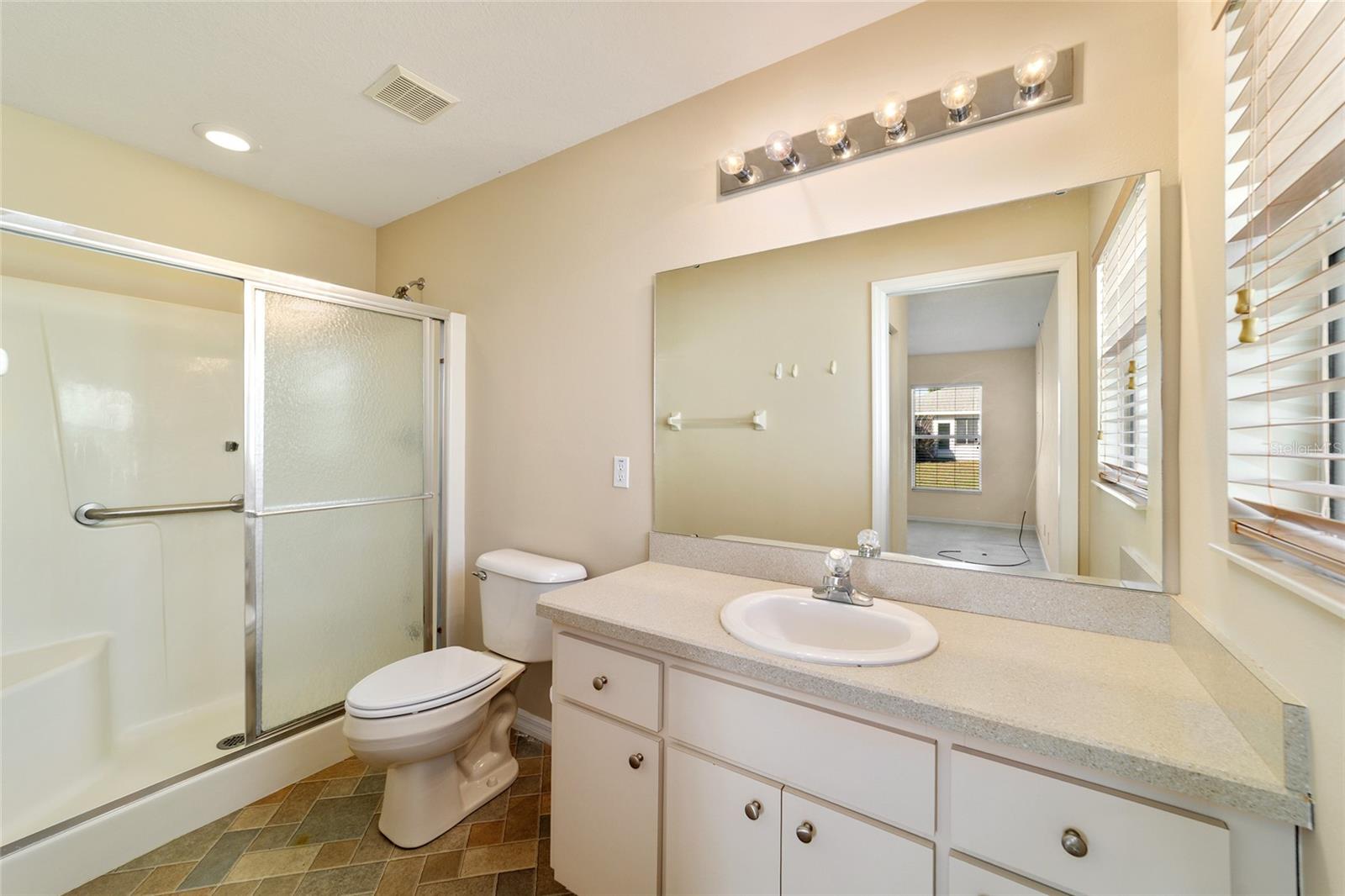 ON TOP OF THE WORLD - Residential