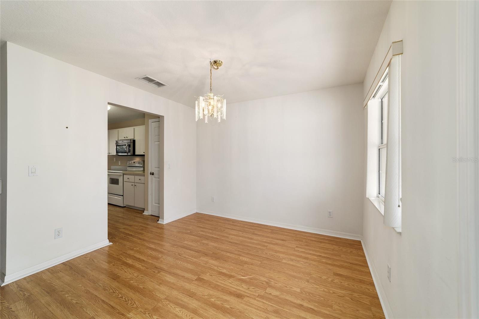 ON TOP OF THE WORLD - Residential