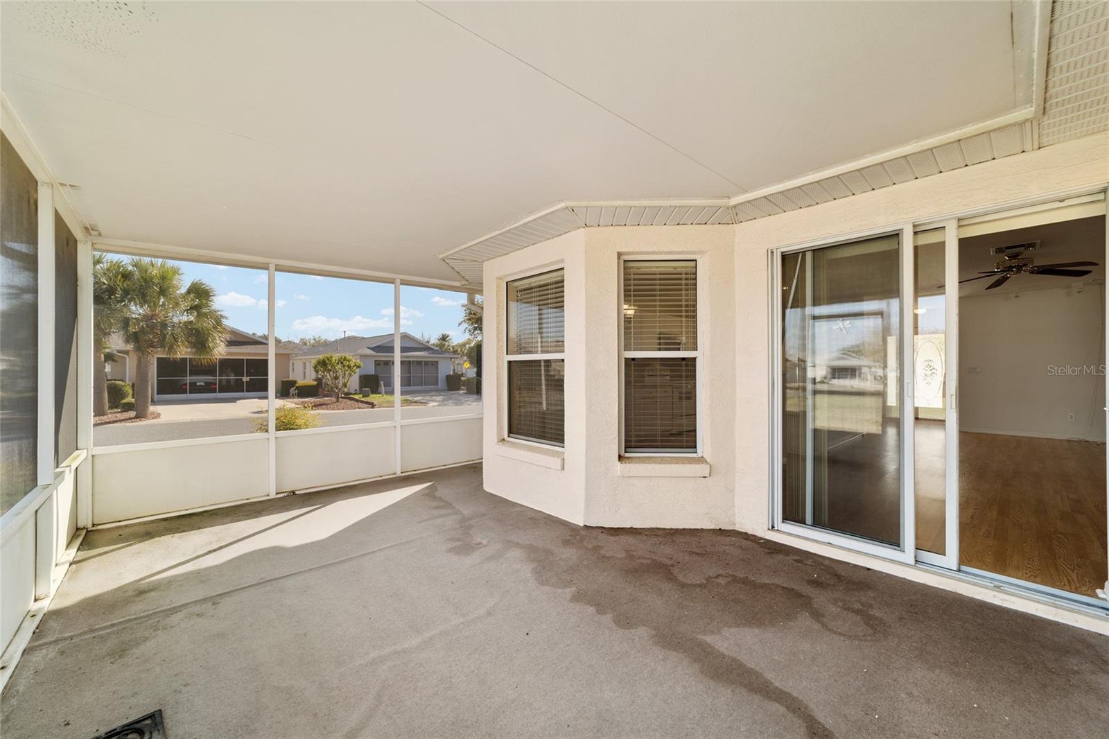 ON TOP OF THE WORLD - Residential