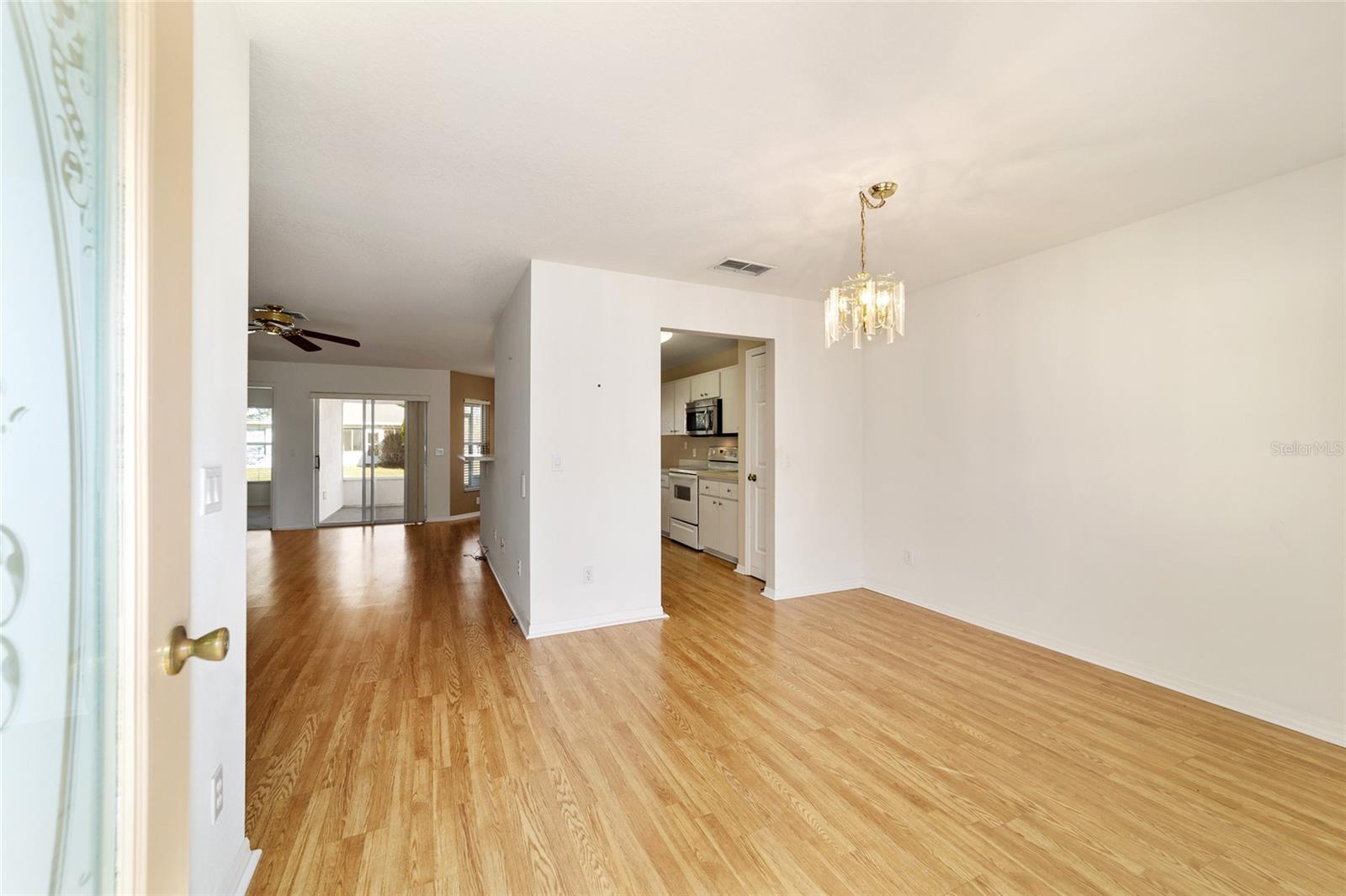 ON TOP OF THE WORLD - Residential