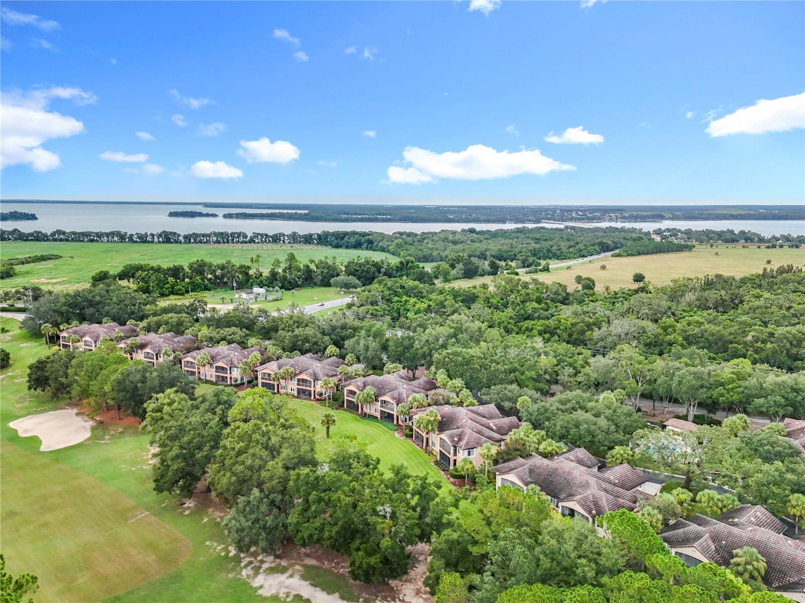 HOWEY MISSION SONOMA CONDO - Residential