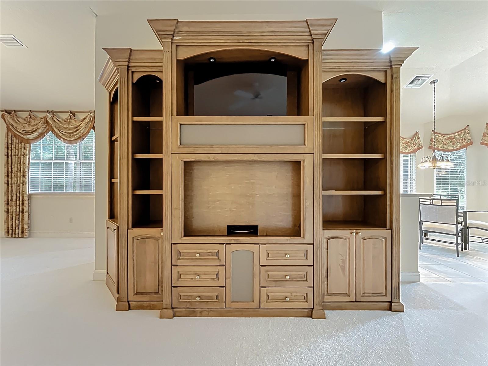 HOWEY MISSION SONOMA CONDO - Residential